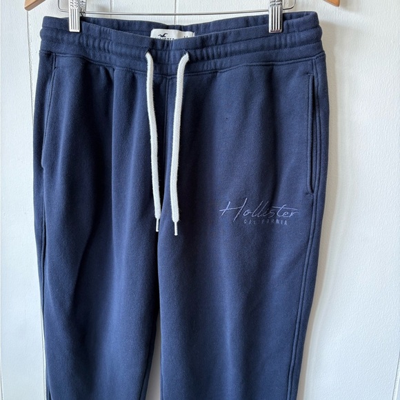 Hollister Men's Navy Jogger Pants | Size Medium - Picture 2 of 3